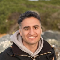 Headshot of Saman (Sam) Galalizadeh