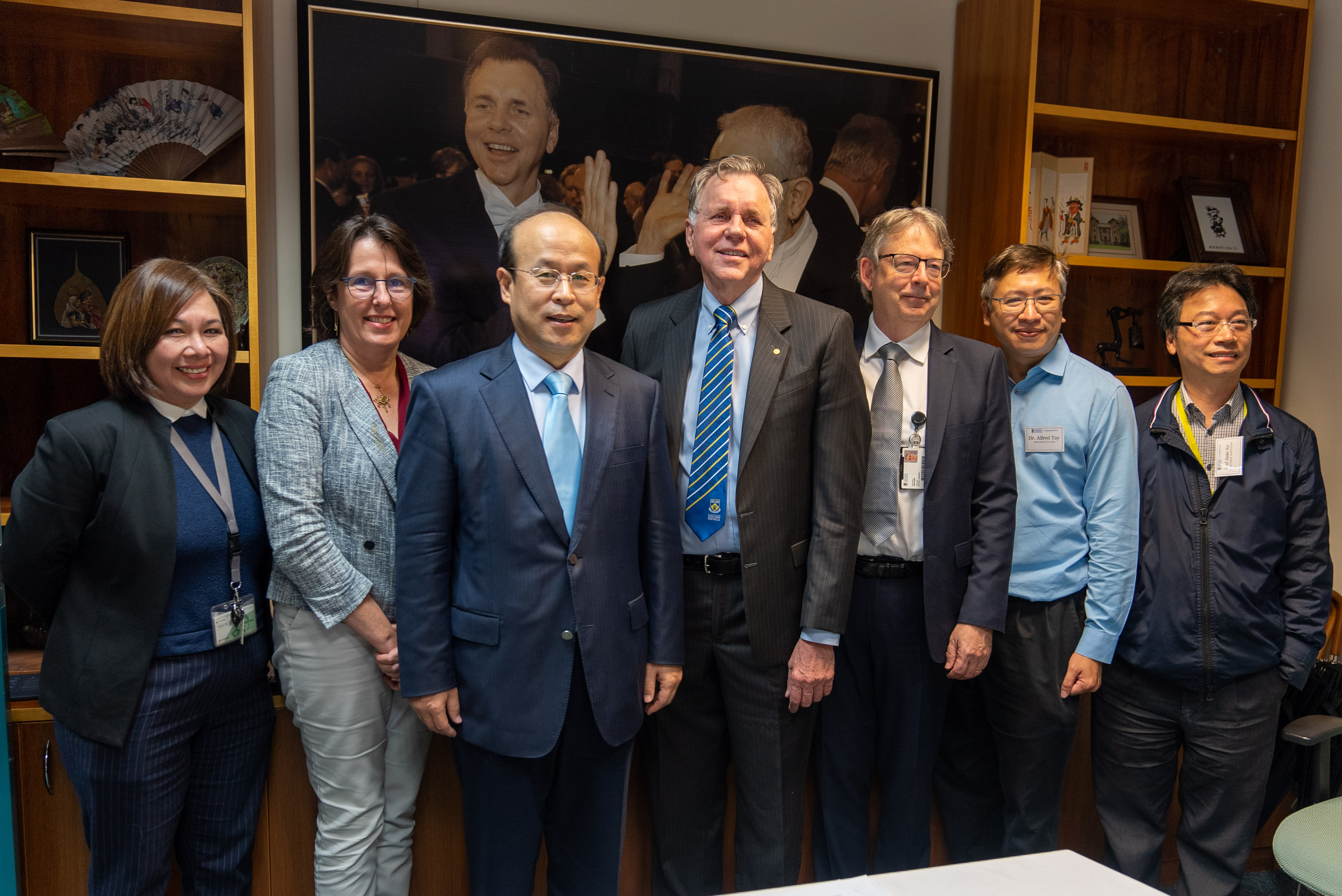 The Chinese Ambassador of Australia along side The Marshall Centre Faculty; Liz Fu (left), Charlene Kahler (left), Chinese Ambassador Xiao Qian (middle) , Professor Barry Marshall (middle), Professor Jeff Keelan (right), Dr Alfred Tay (right), Professor Jiake Xu (left)