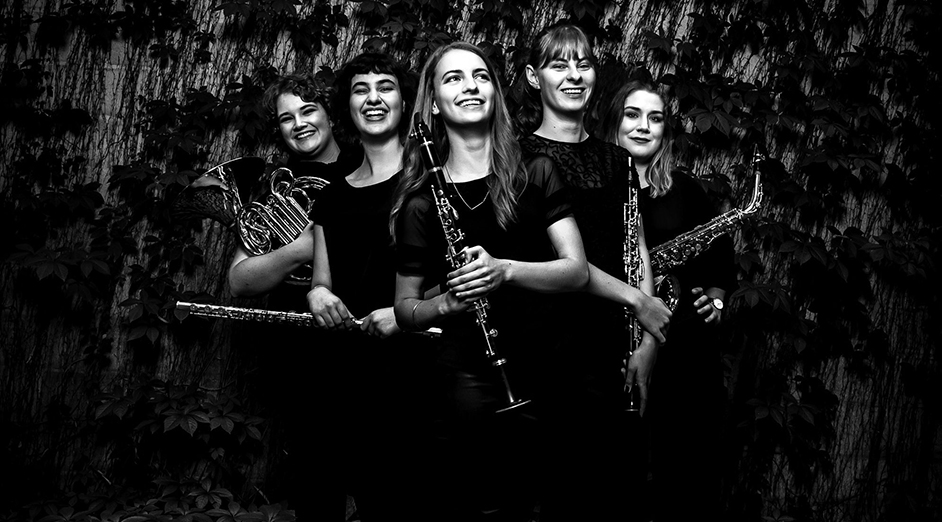 Group of clarinet players