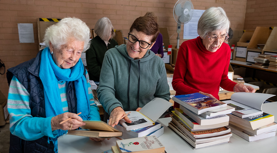 Volunteers Moyra Armstrong, Christine Joyce and Helen Temby