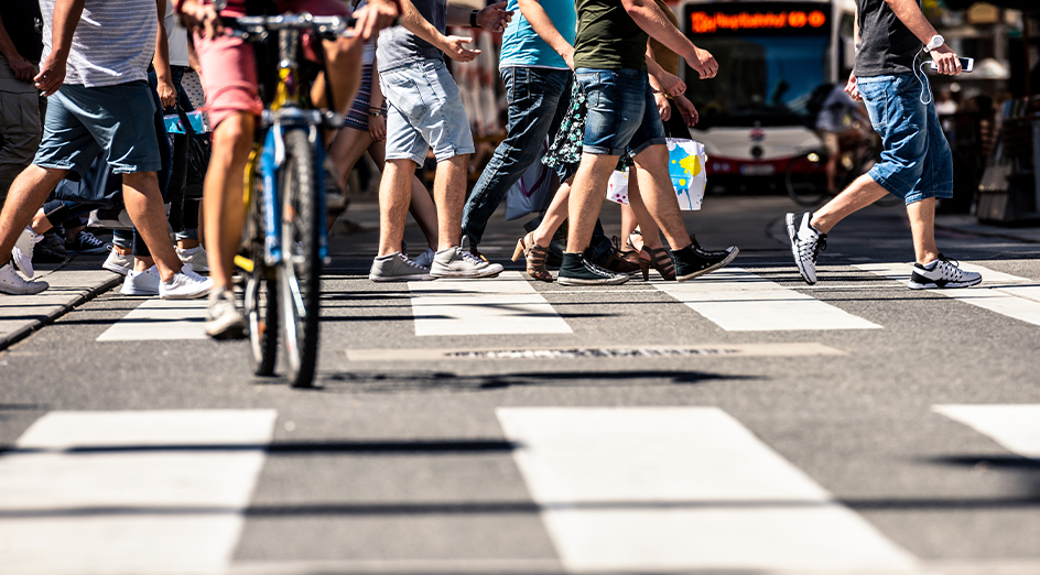 Poeple walking and cycling