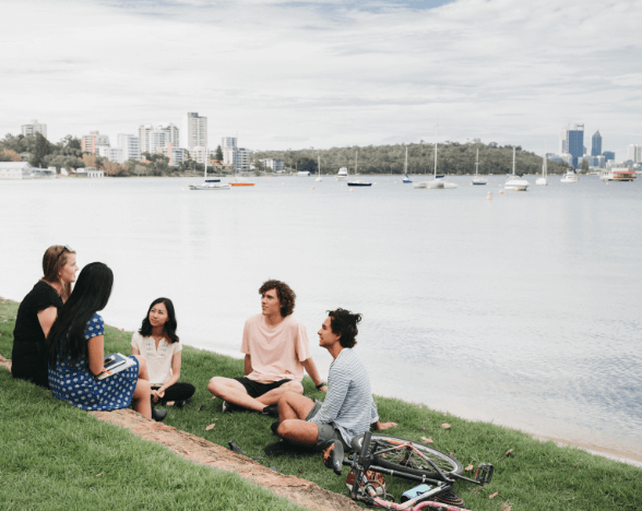A group of students on the shore of Matilda Bay
