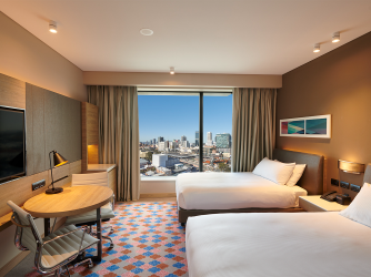 Image of a twin room in the DoubleTree by Hilton hotel