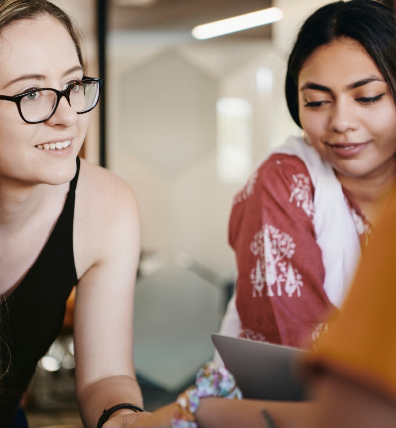 Students in conversation 