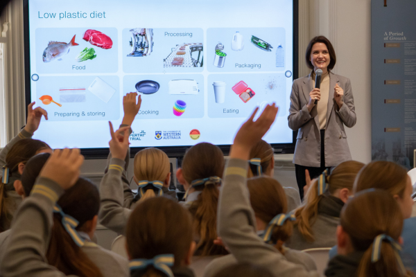 Image of Amelia Harray presenting
